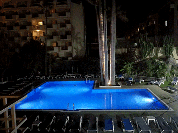 Pool-Hotel